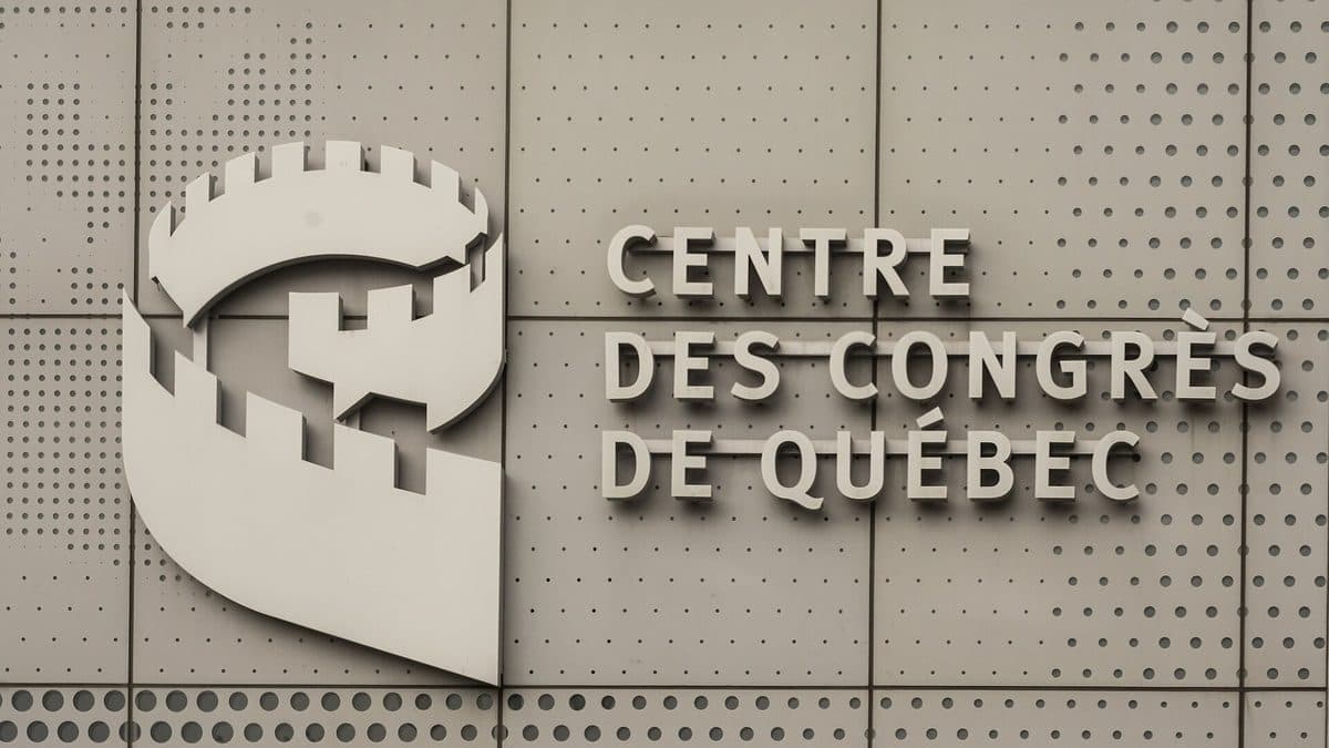 Véhicule Vayo au Centre des congrès de Québec